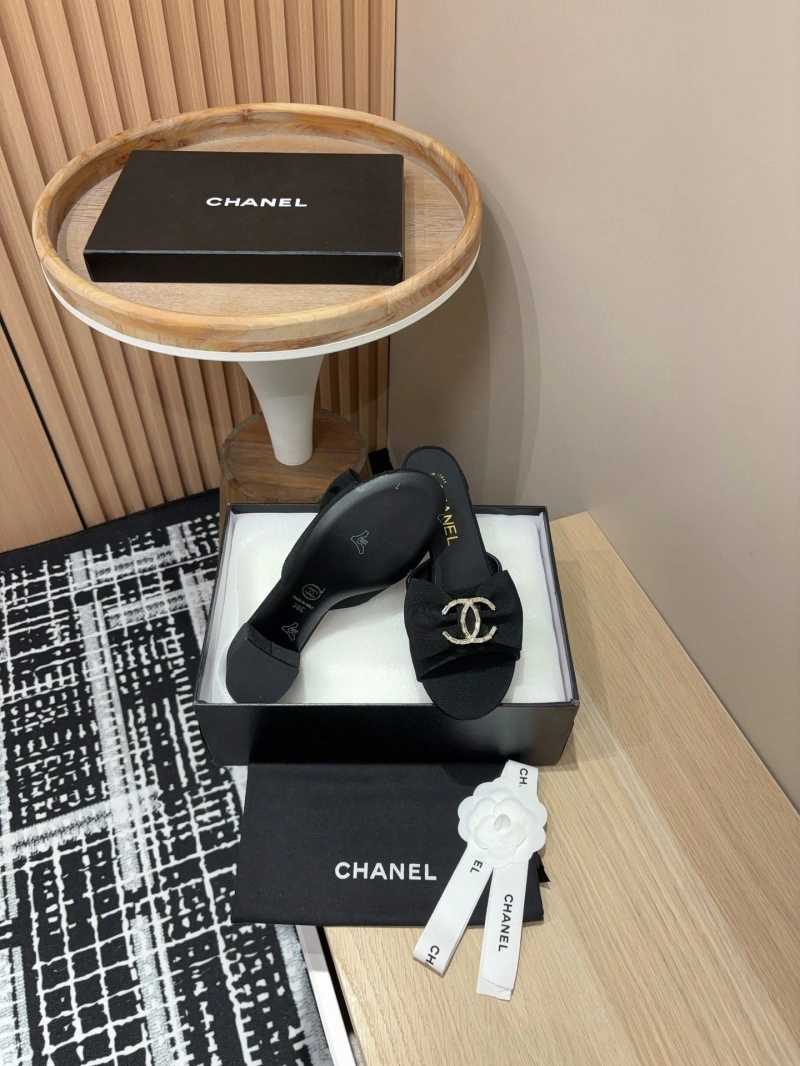 Affordable Chxnxl Slippers 125424
