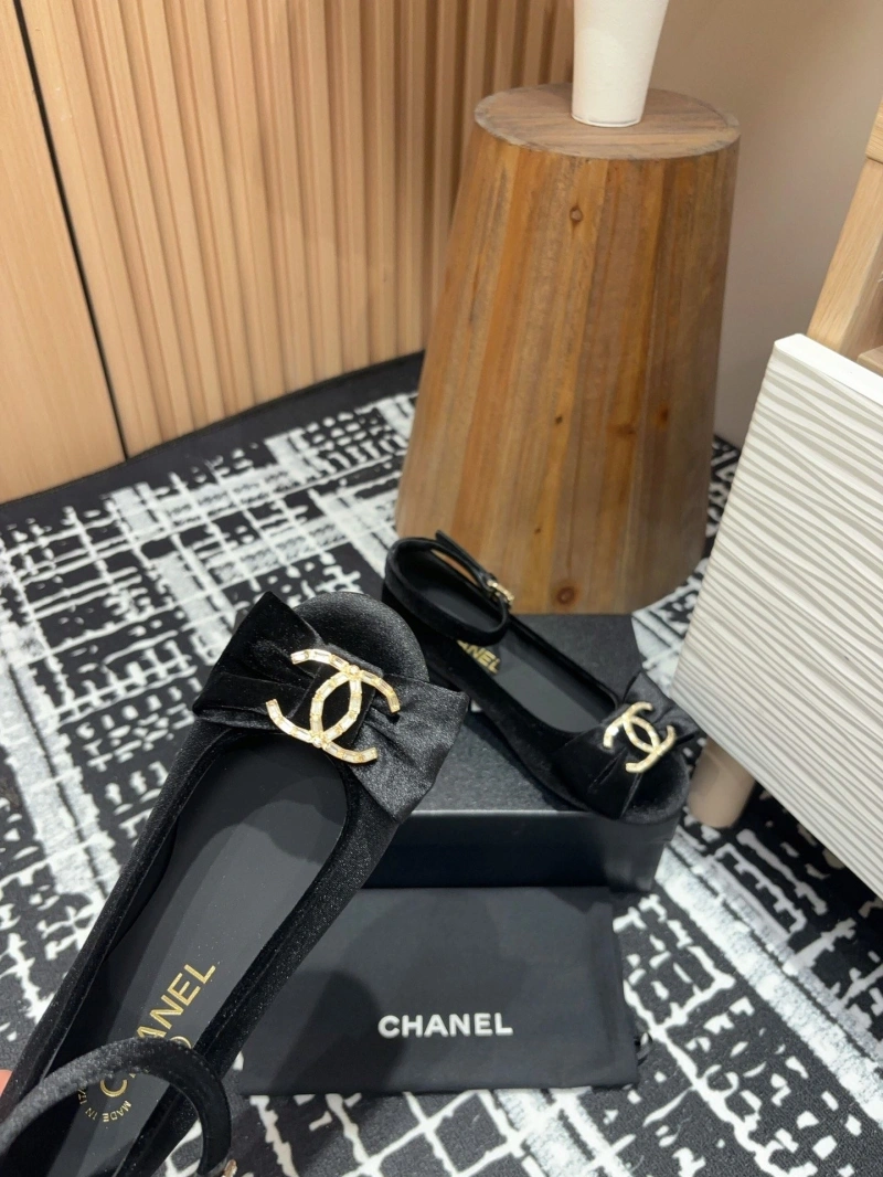 Unique Chxnxl Flat Shoes 125598
