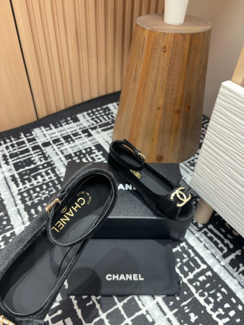 Unique Chxnxl Flat Shoes 125598