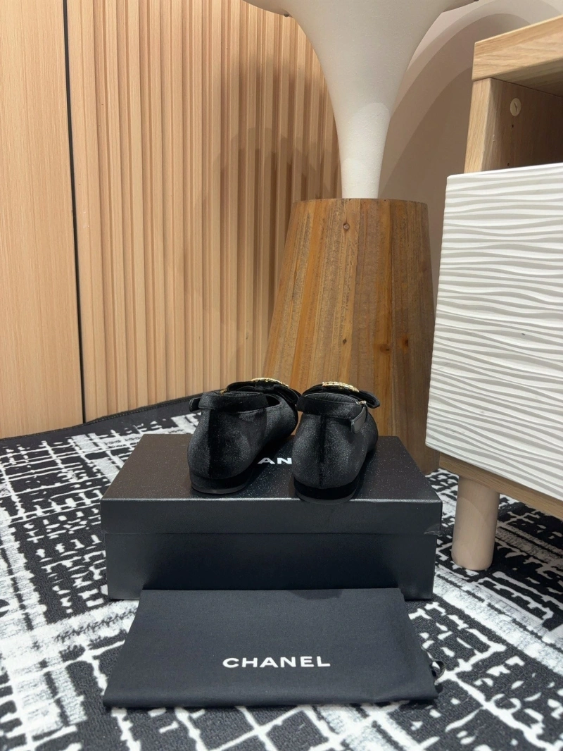 Unique Chxnxl Flat Shoes 125598