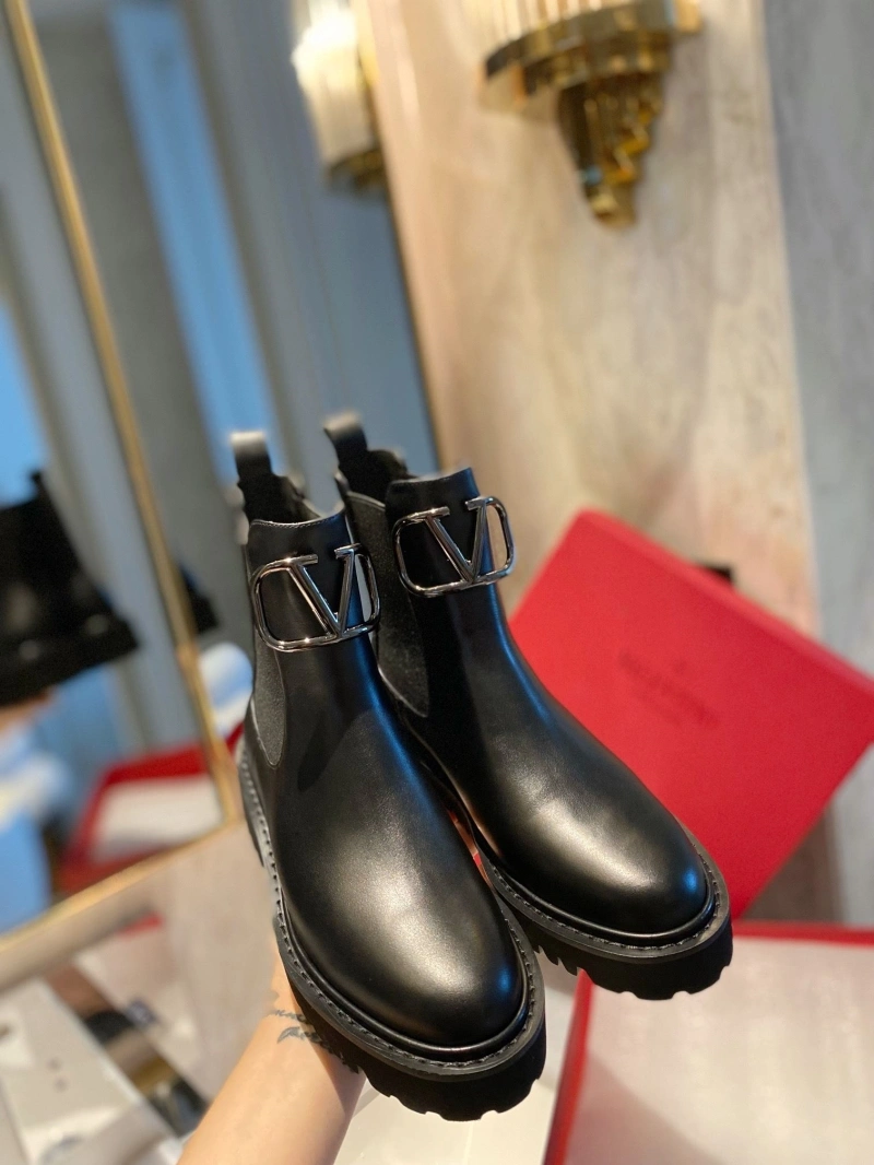 Versatile Vxlxntino Boots 230983