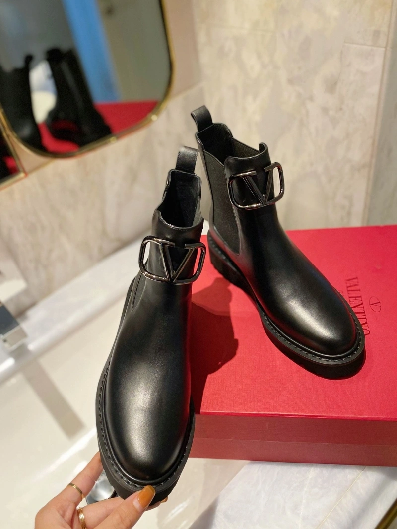 Versatile Vxlxntino Boots 230983