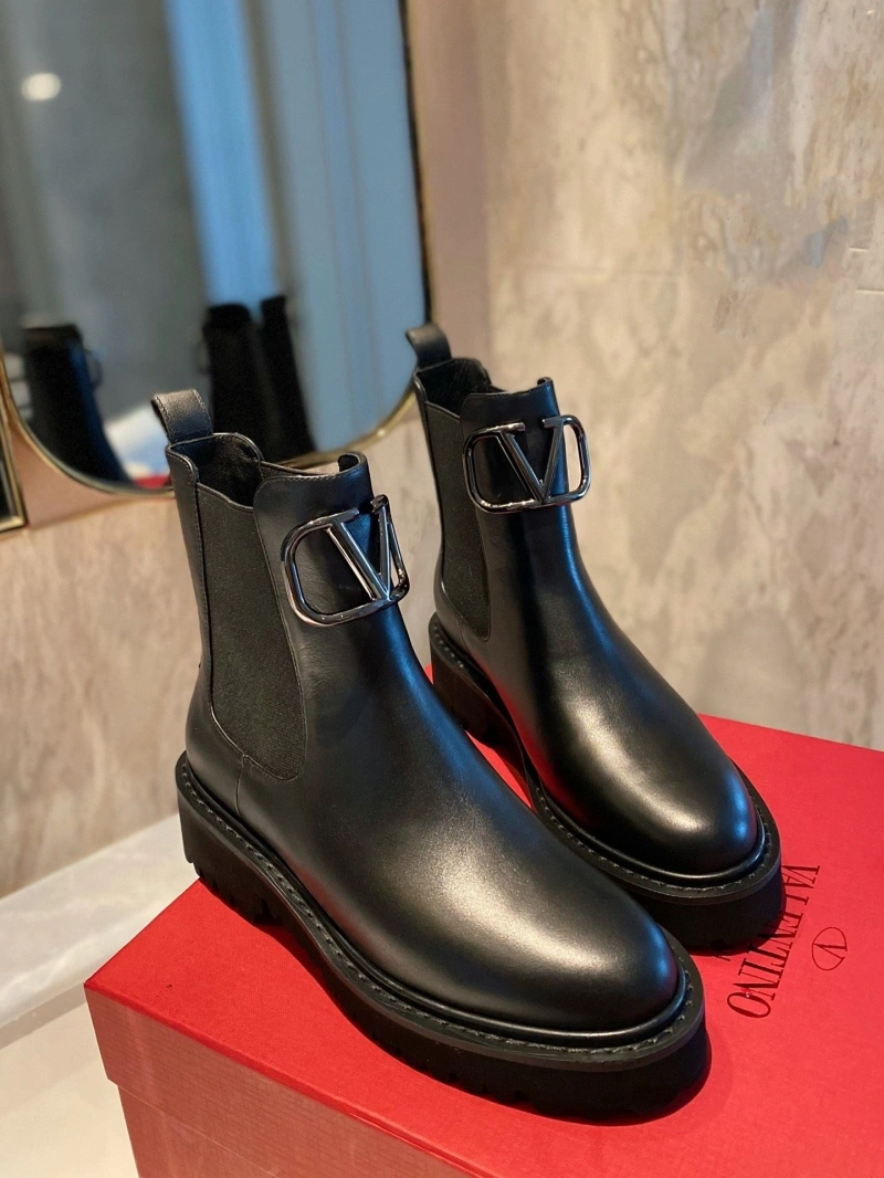 Versatile Vxlxntino Boots 230983
