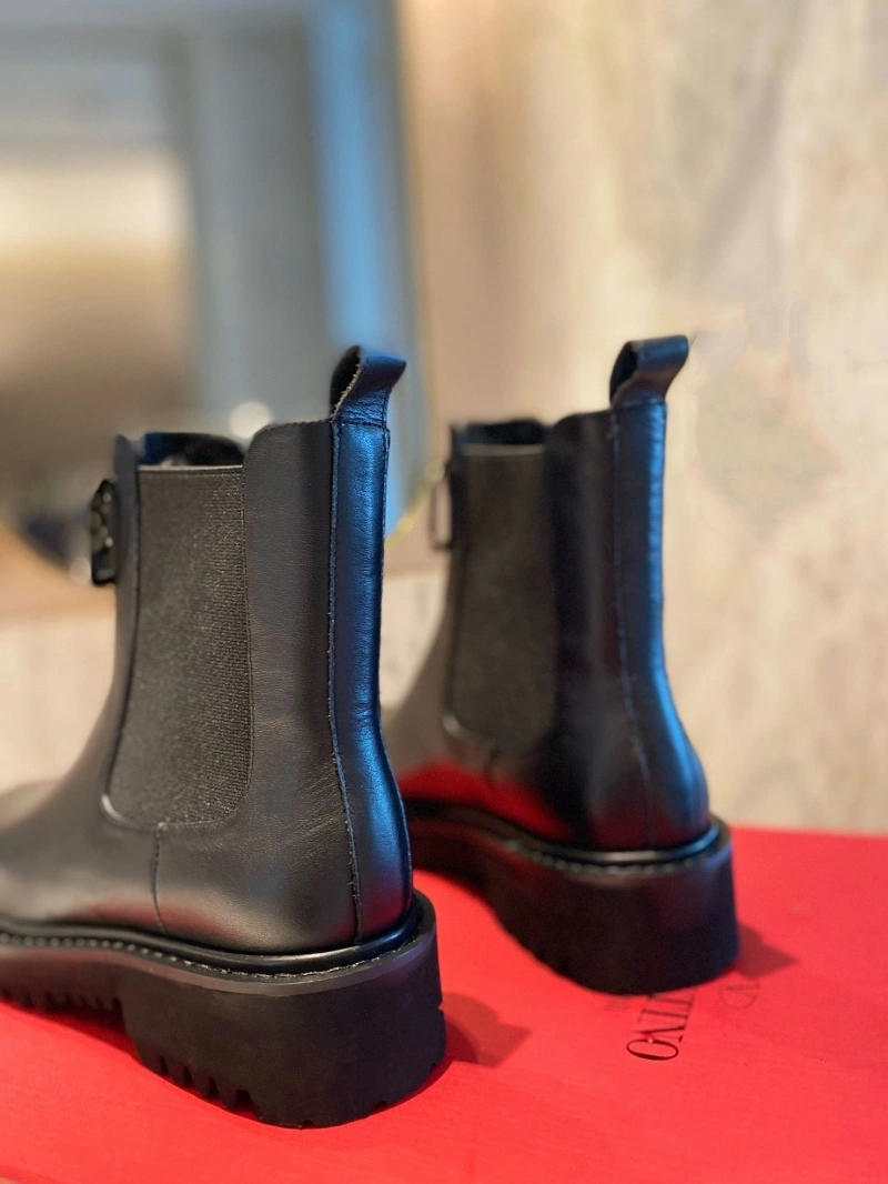 Versatile Vxlxntino Boots 230983