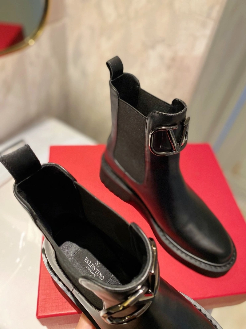 Versatile Vxlxntino Boots 230983