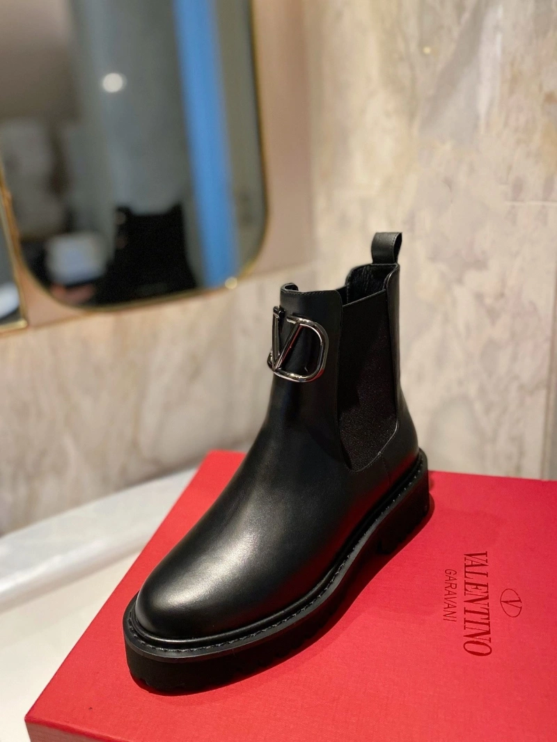 Versatile Vxlxntino Boots 230983