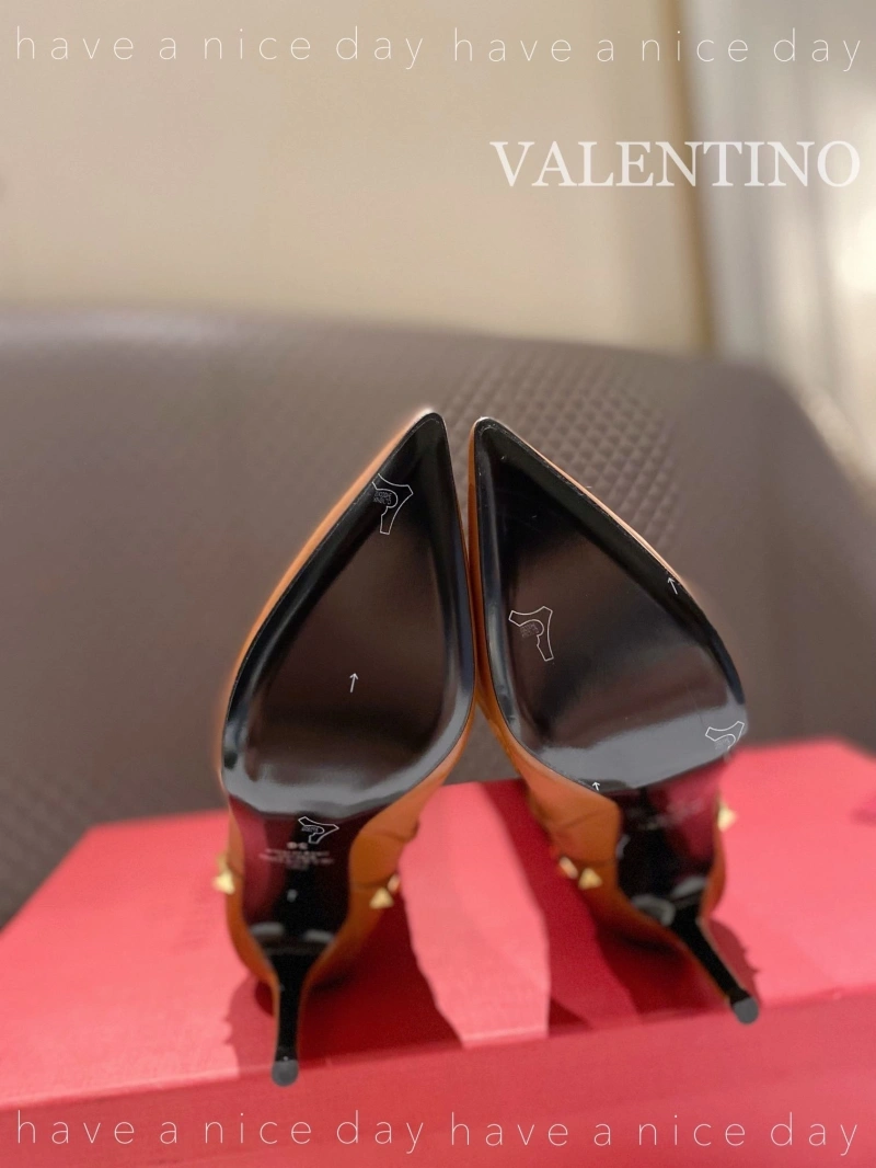 Bold Vxlxntino Boots 230975
