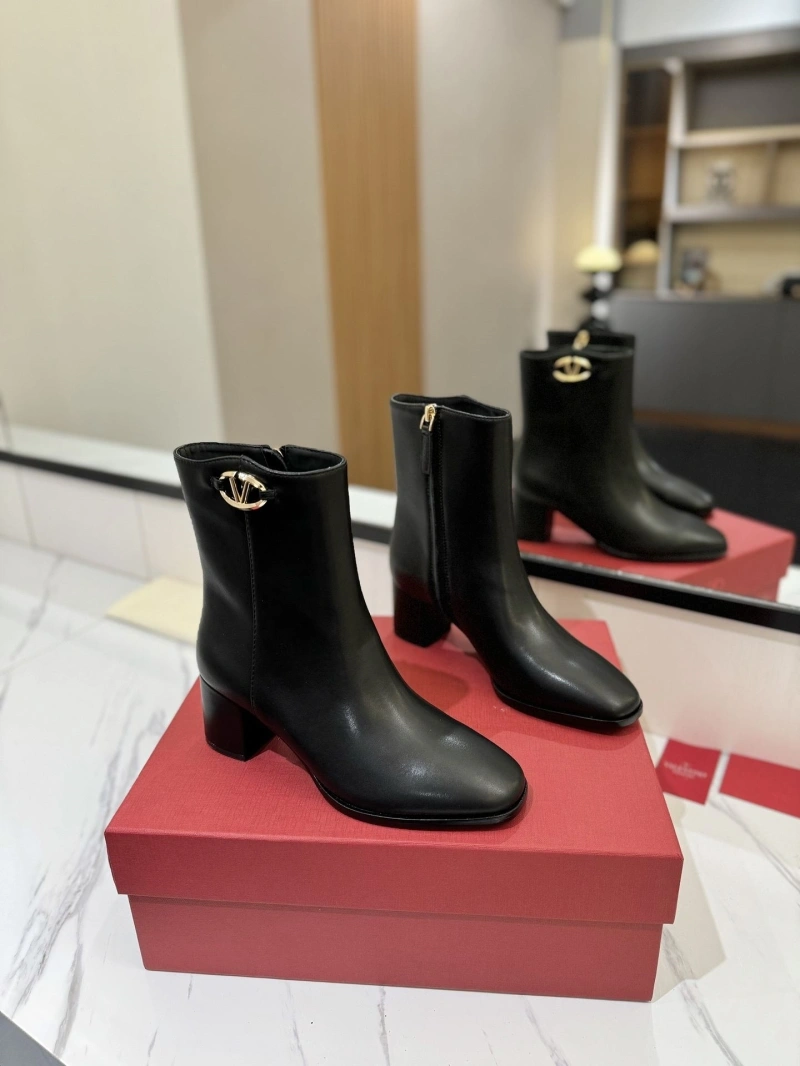 Sophisticated Vxlxntino Boots 230971