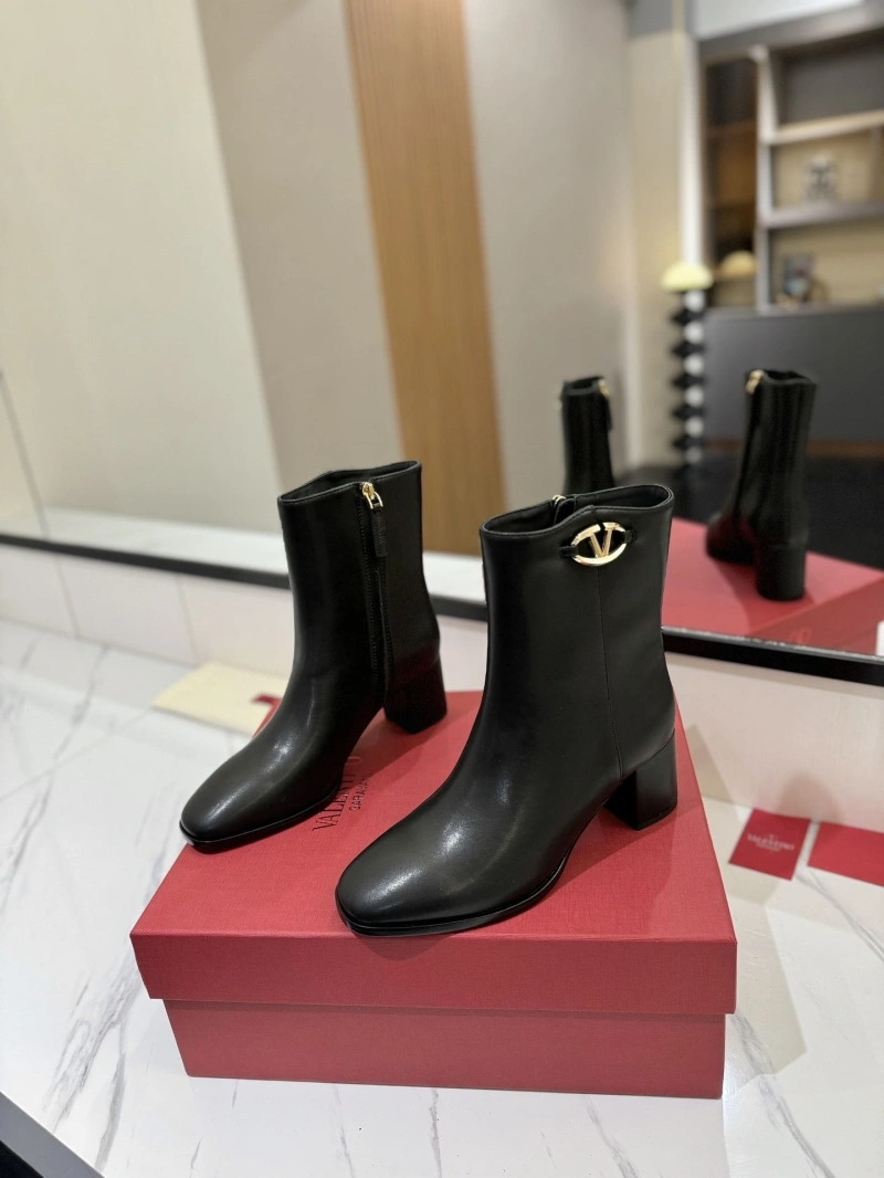 Sophisticated Vxlxntino Boots 230971