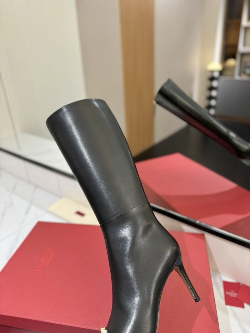 Bold Vxlxntino Boots 230934