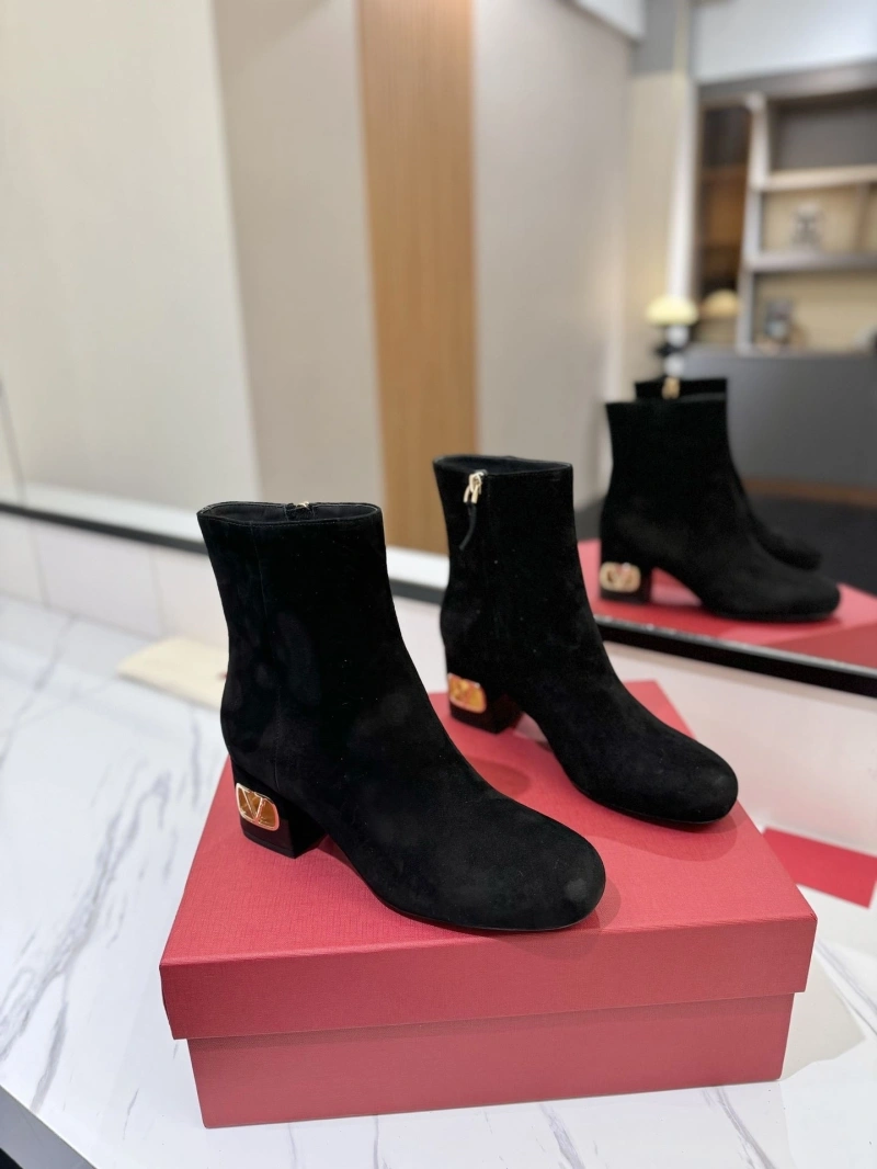 Sophisticated Vxlxntino Boots 230935