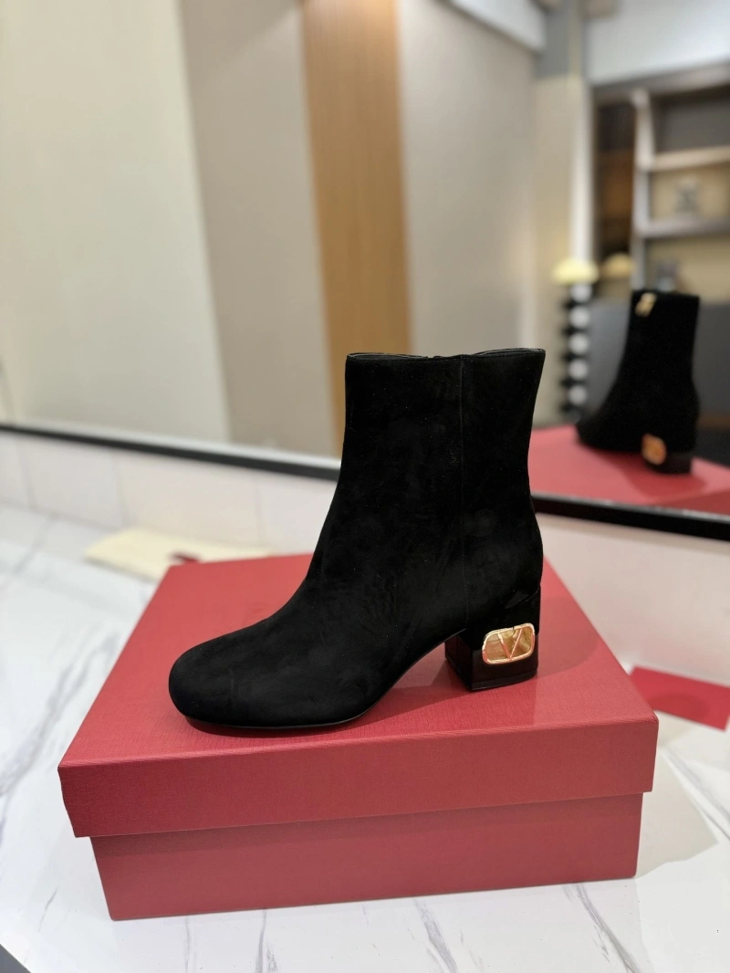 Sophisticated Vxlxntino Boots 230935