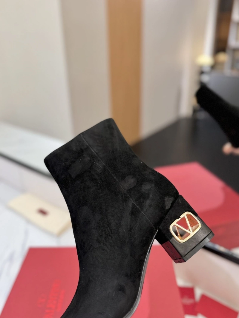Sophisticated Vxlxntino Boots 230935