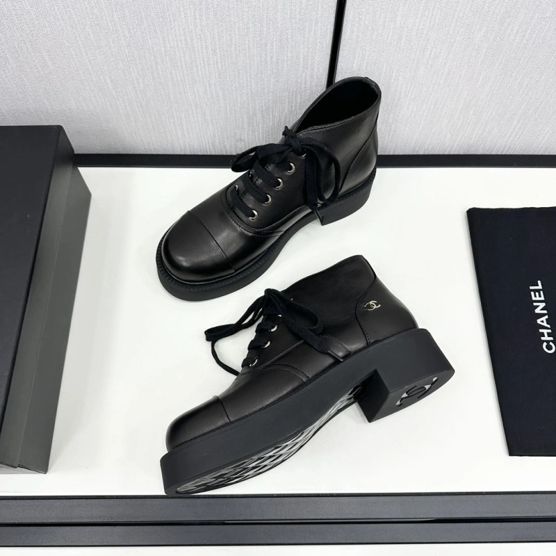 Resilient Chxnxl Boots 125753