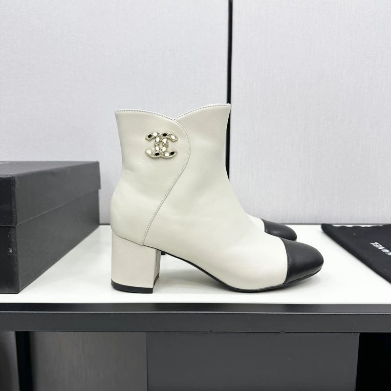ModernLook Chxnxl Boots 125746