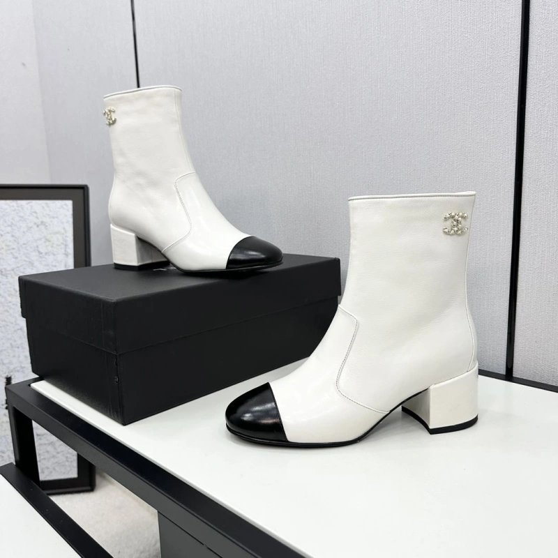 Lightweight Chxnxl Boots 125744