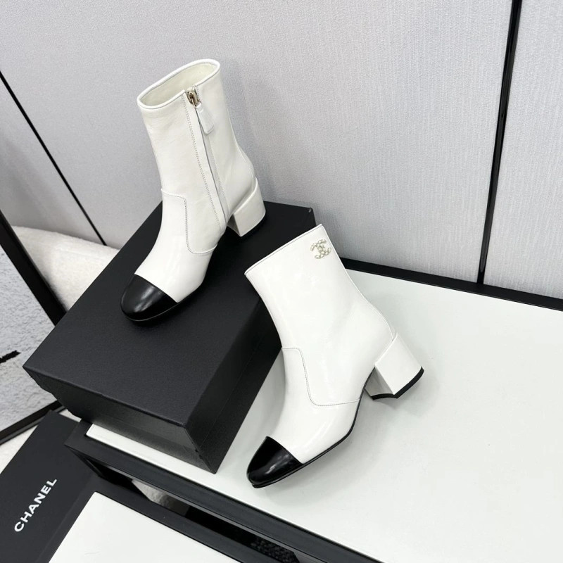Lightweight Chxnxl Boots 125744