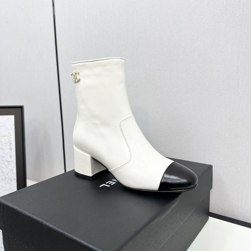 Lightweight Chxnxl Boots 125744