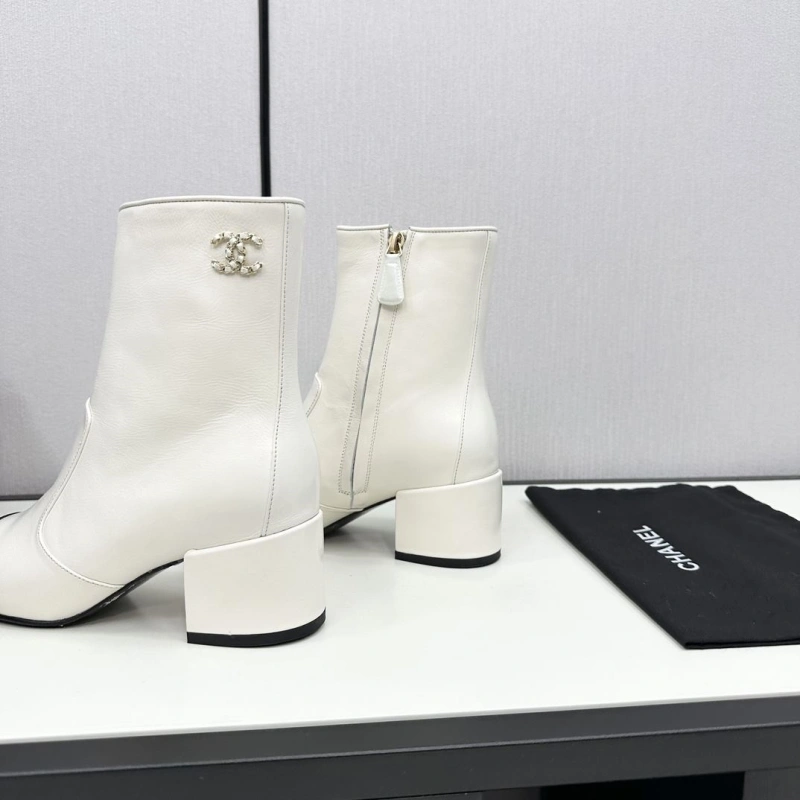 Lightweight Chxnxl Boots 125744