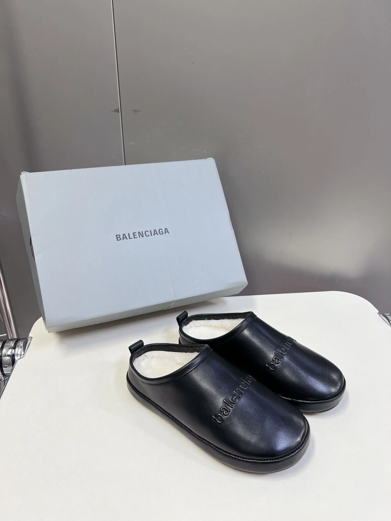 Bold Bxlxnciaga Slippers 109613