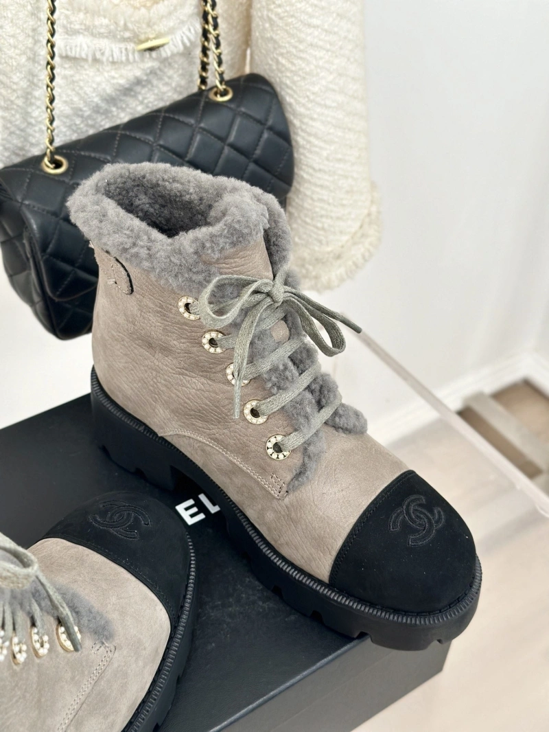 Practical Chxnxl Boots 125727
