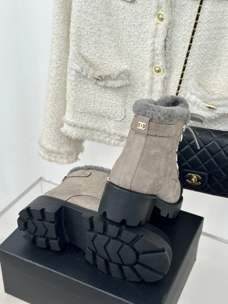 Practical Chxnxl Boots 125727