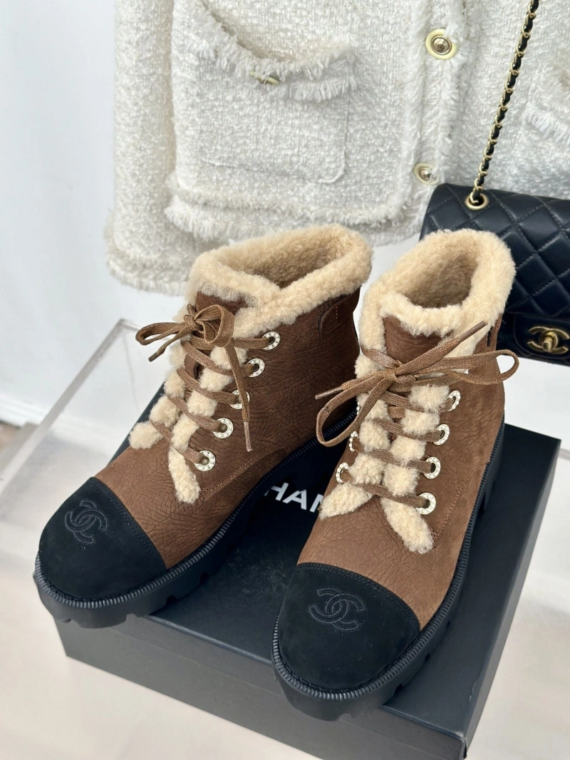 Classic Chxnxl Boots 125730