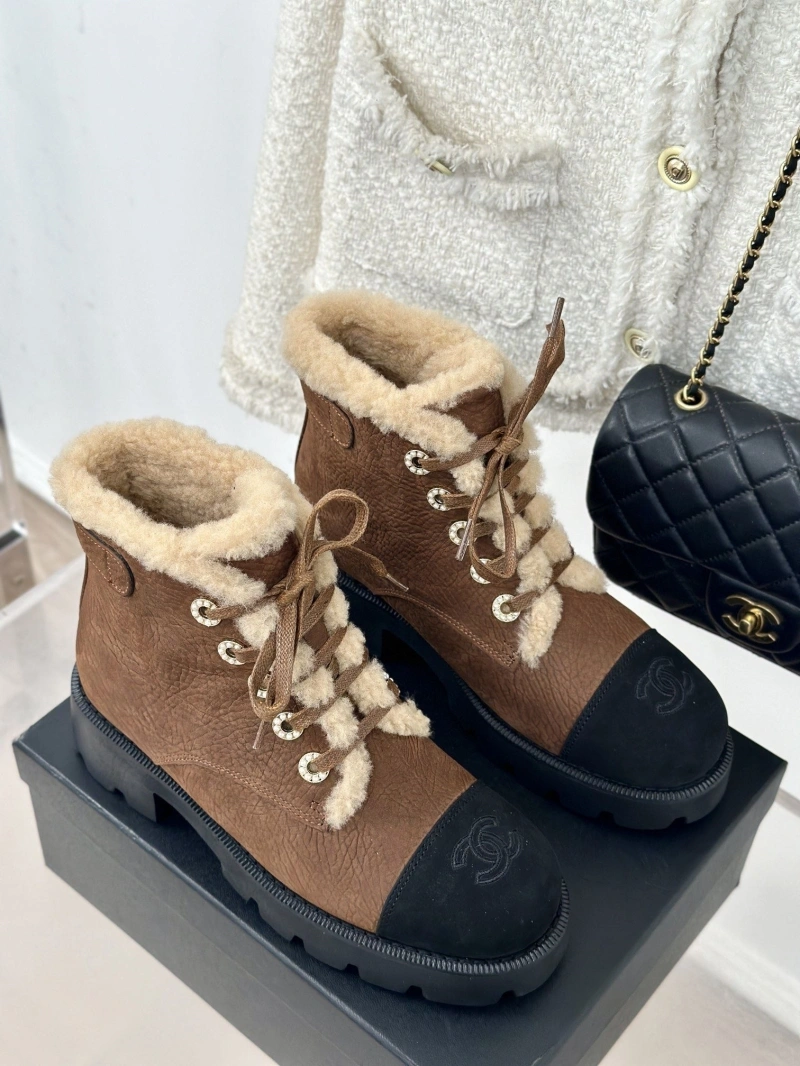 Classic Chxnxl Boots 125730