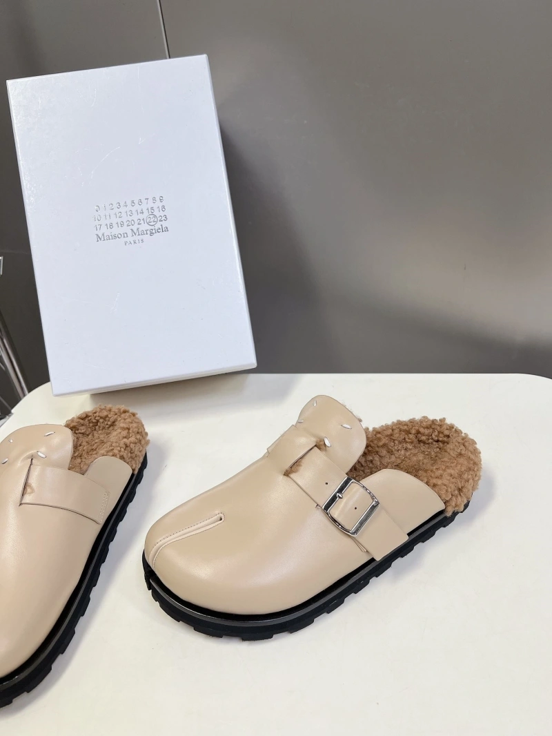 Othxr Slippers Versatile 214152