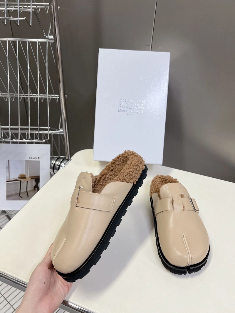 Othxr Slippers Versatile 214152