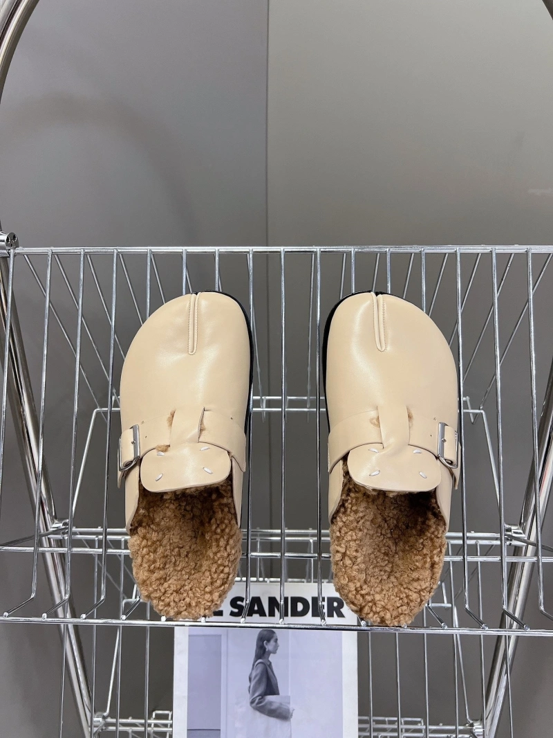 Othxr Slippers Versatile 214152