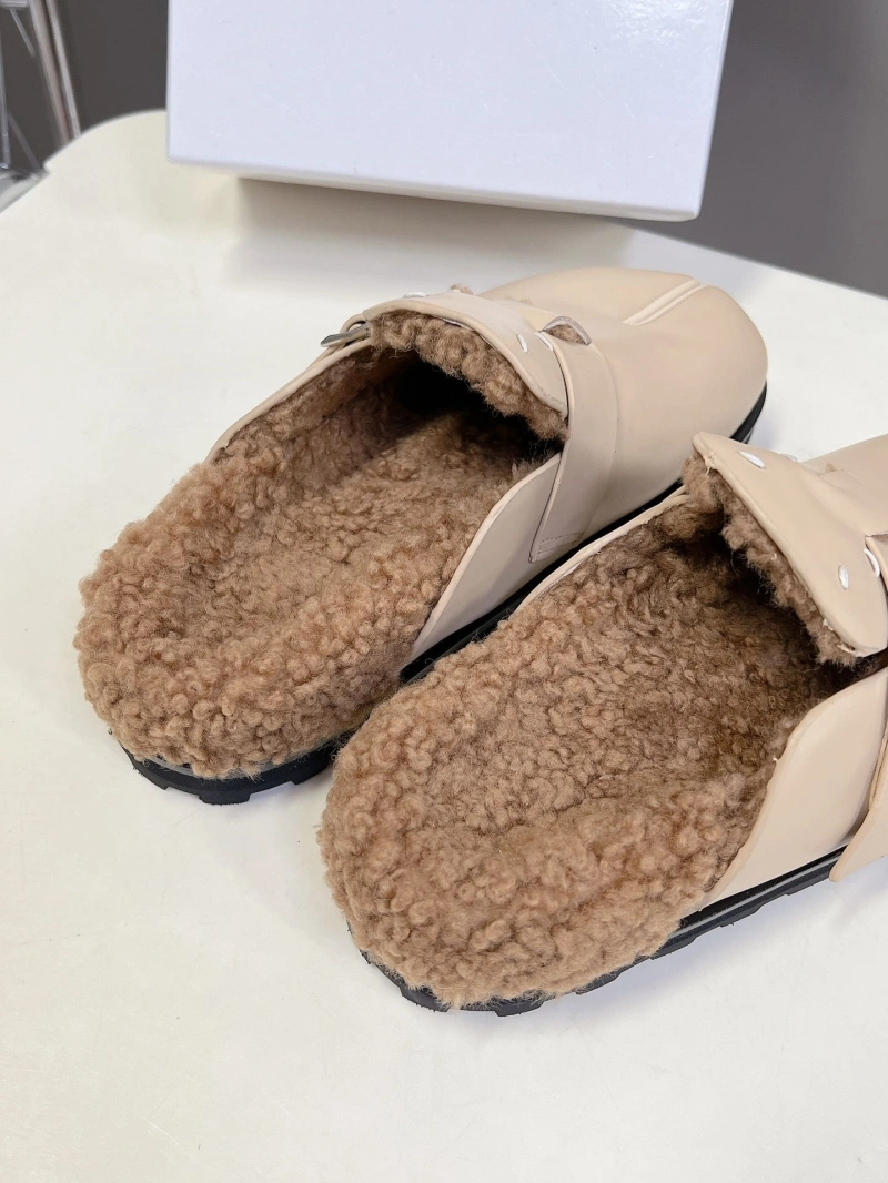 Othxr Slippers Versatile 214152