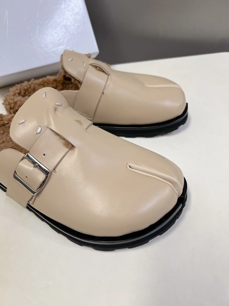 Othxr Slippers Versatile 214152