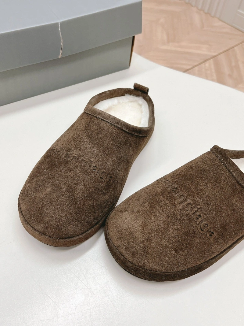 Trendsetting Bxlxnciaga Slippers 109600