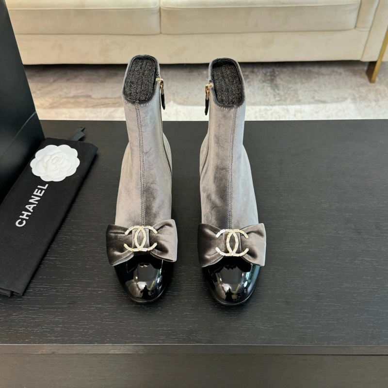 Bold Chxnxl Boots 125738
