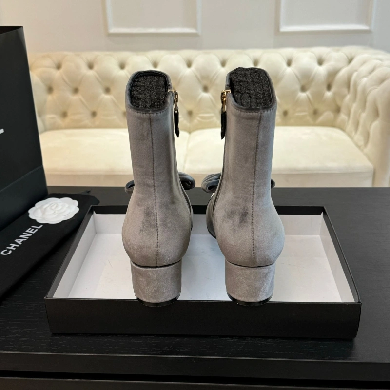 Bold Chxnxl Boots 125738
