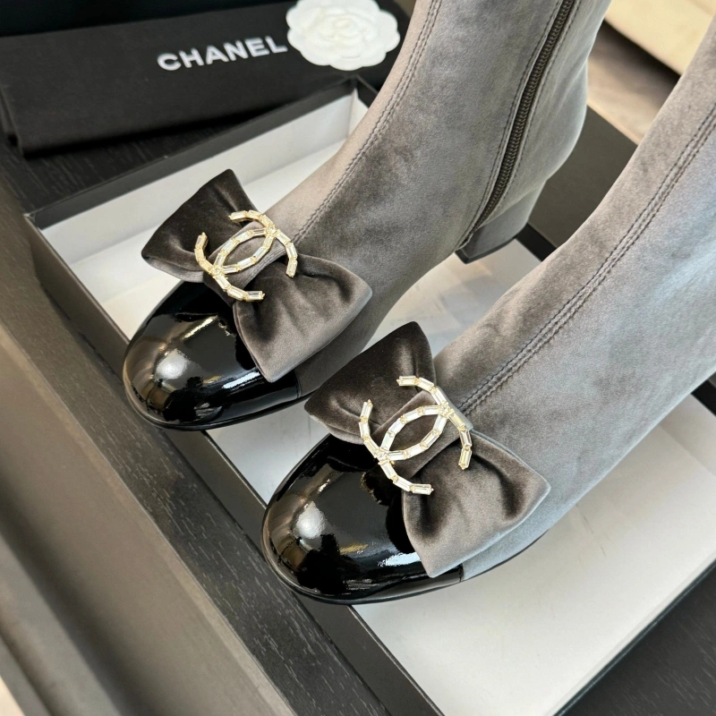 Bold Chxnxl Boots 125738