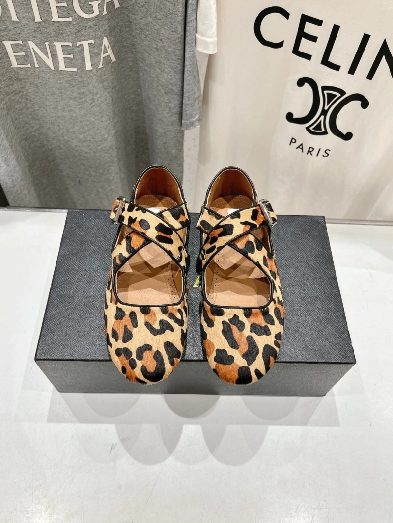 Sophisticated Othxr flat shoes 214224