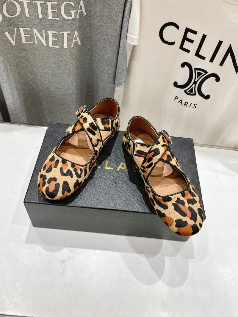 Sophisticated Othxr flat shoes 214224