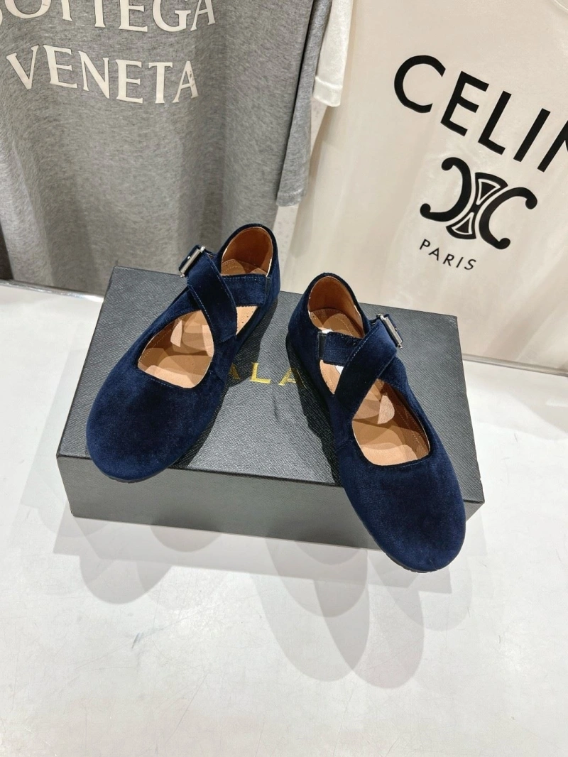 Fashionable Othxr flat shoes 214214