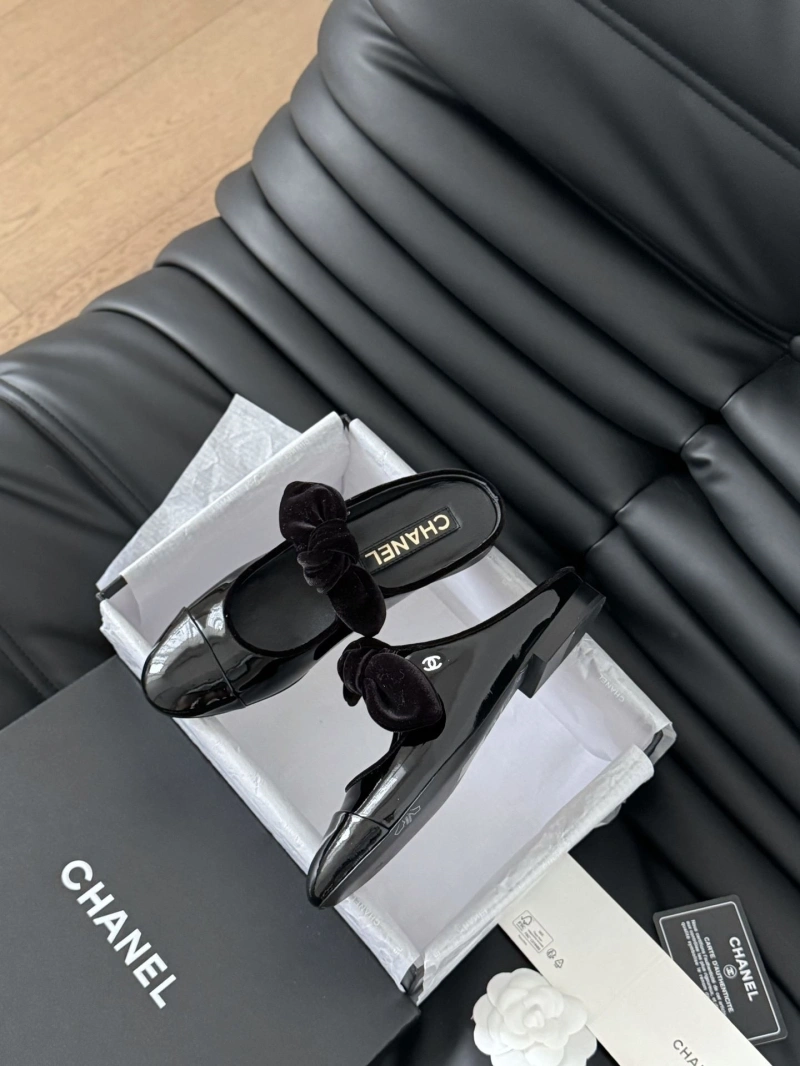 Reliable Chxnxl Slippers 125414