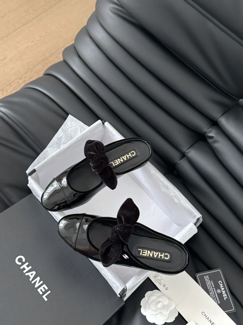 Reliable Chxnxl Slippers 125414