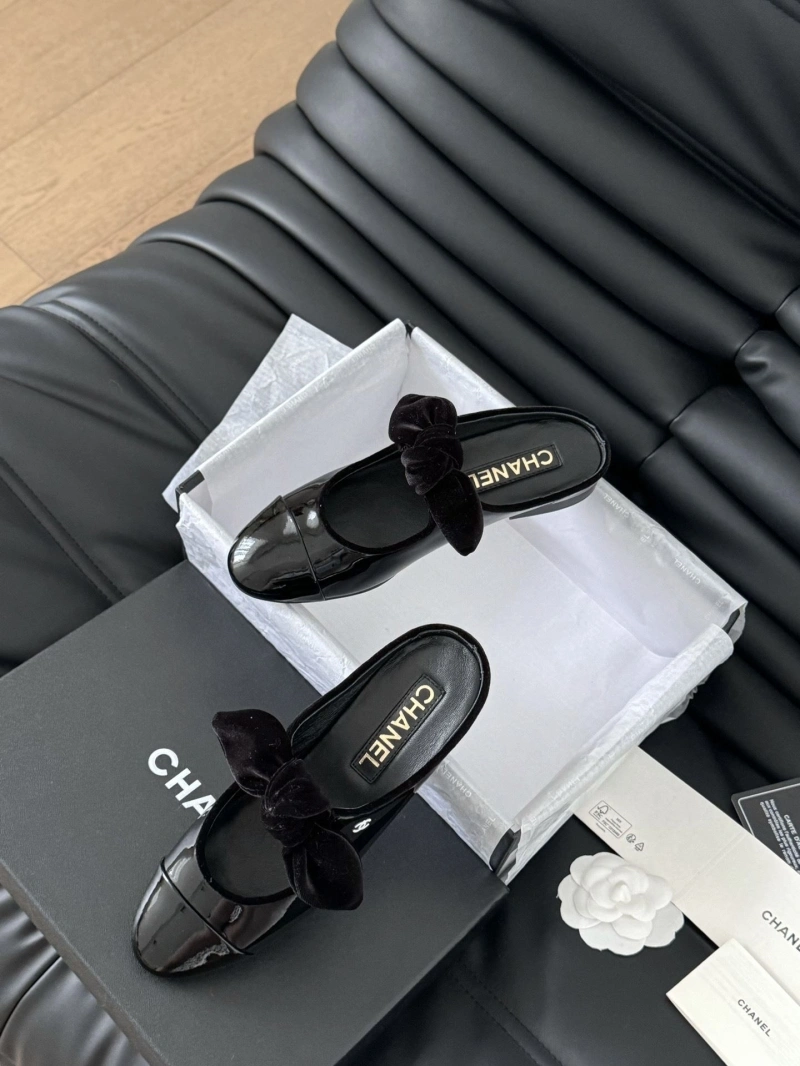 Reliable Chxnxl Slippers 125414