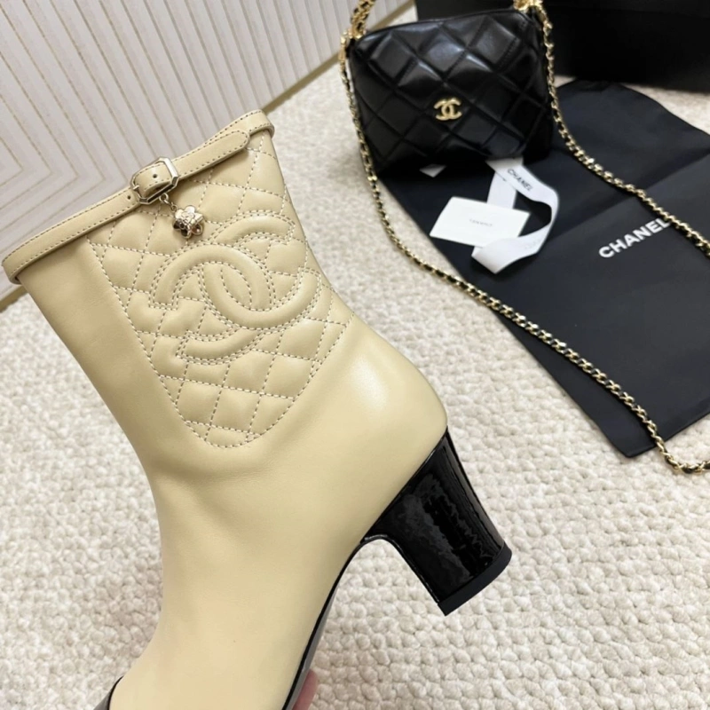 Unique Chxnxl Boots 125706