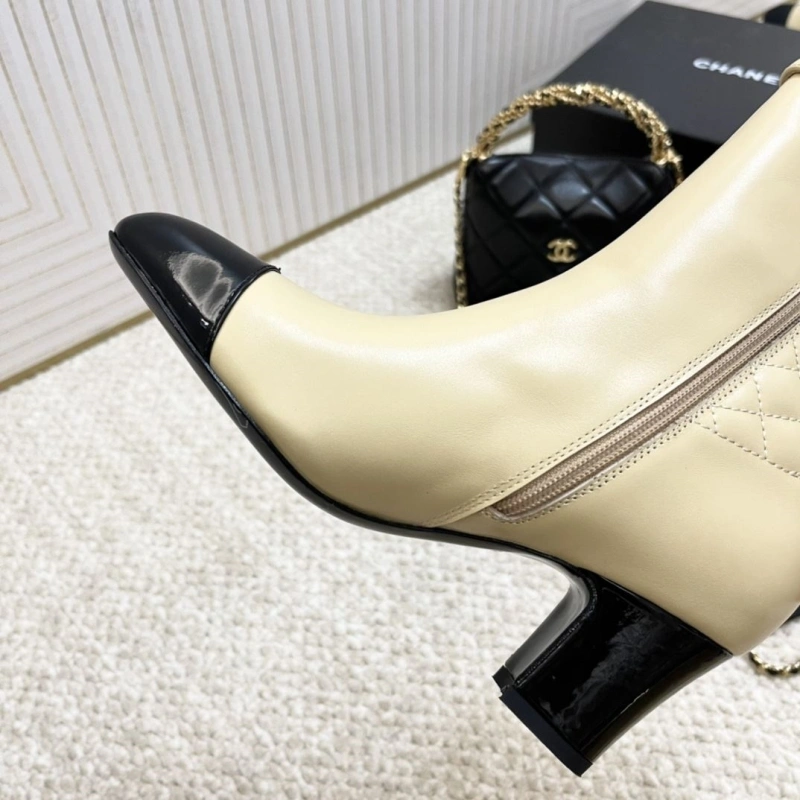 Unique Chxnxl Boots 125706