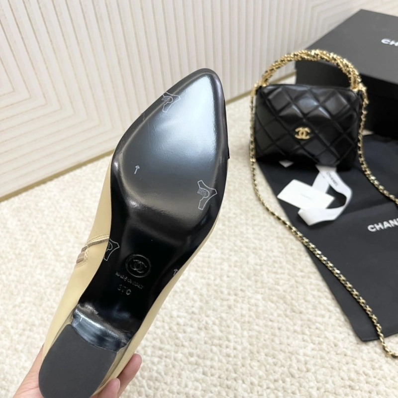 Unique Chxnxl Boots 125706