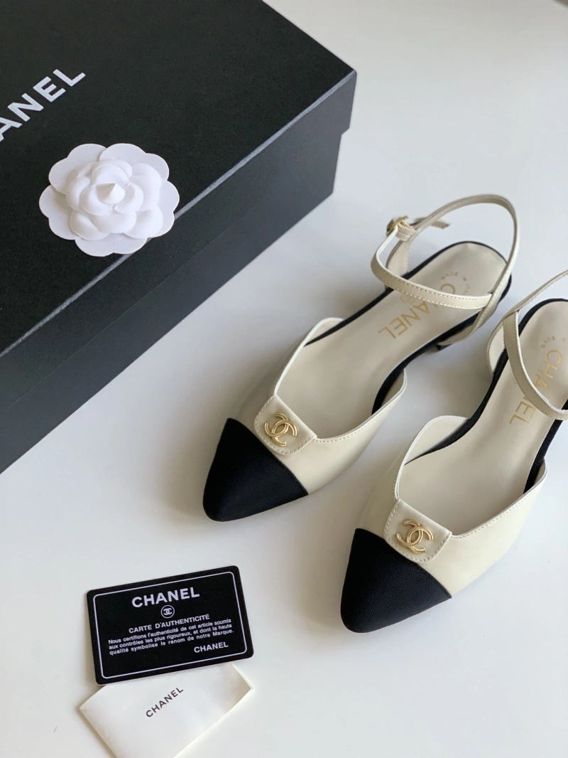 Bold Chxnxl Sandals 132811