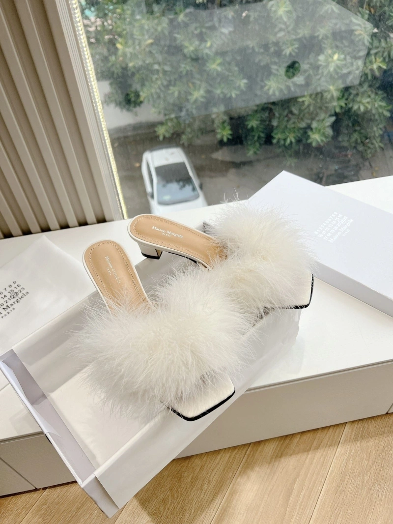 Resilient Othxr Slippers 216682