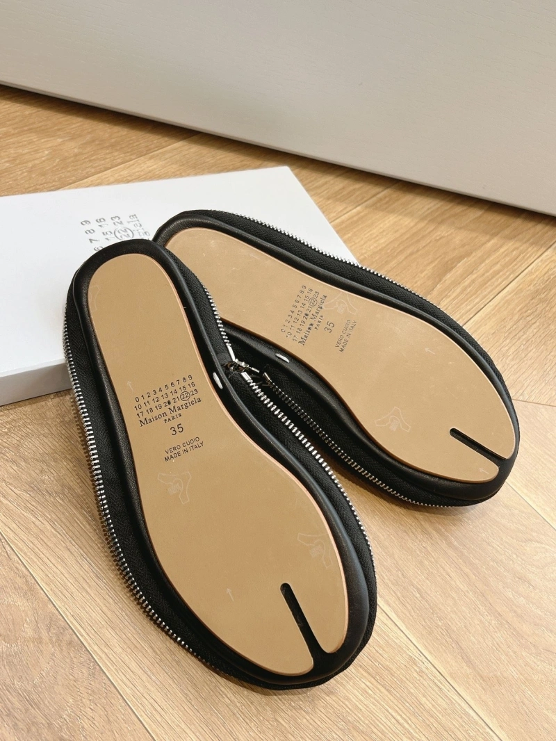 Durable Othxr Slippers 216680