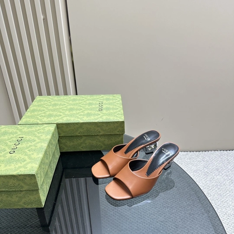 Versatile Gxccx Slippers 165457